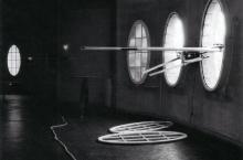 32/01 Installation mit Diaprojektor, 1983